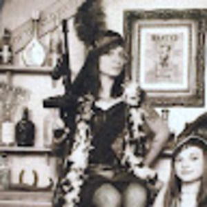 Meet your Posher, Carrie